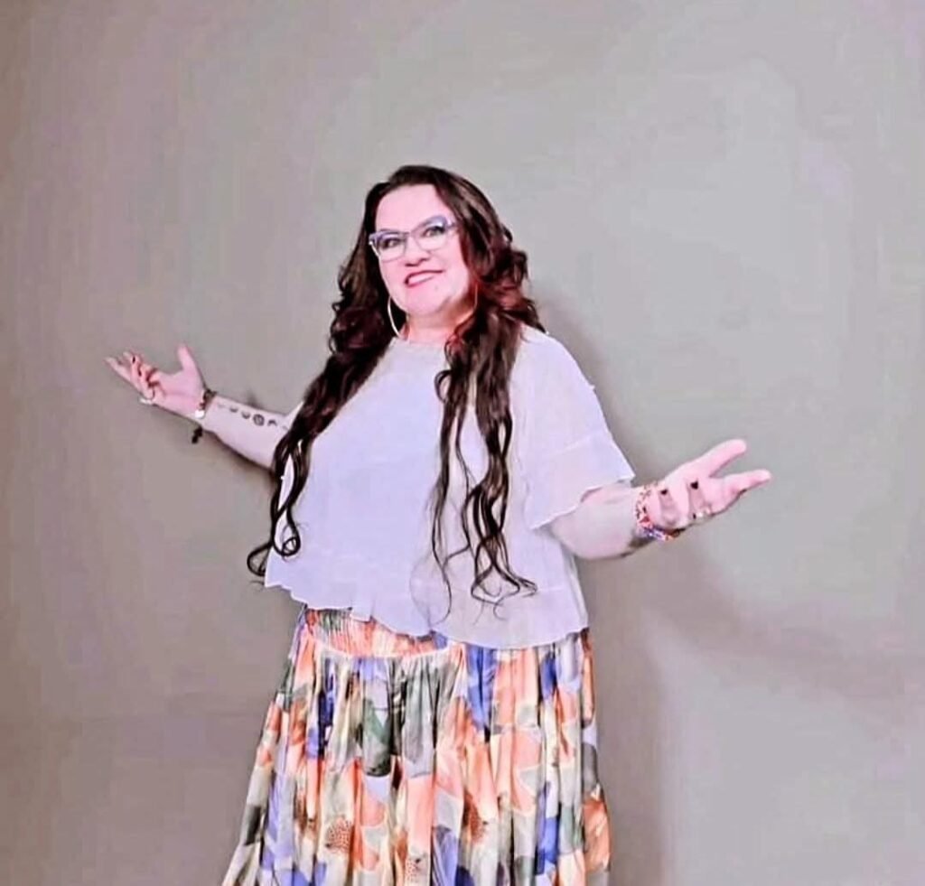 EXCLUSIVO: Érica Dias, a Sensitiva dos Famosos, Revela o Futuro de Celebridades, Anuncia Nova Pandemia e a Volta do Programa Gitana Megastral!