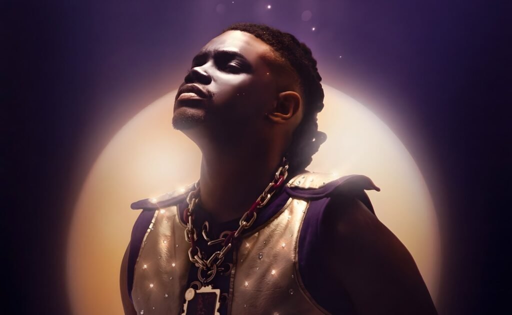 Aaron Modesto apresenta “Modesto à Parte”, álbum que marca uma nova fase artística