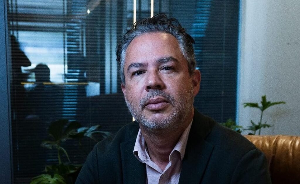 Dr Sidney Pearce alerta para a importância do diagnóstico precoce da endometriose